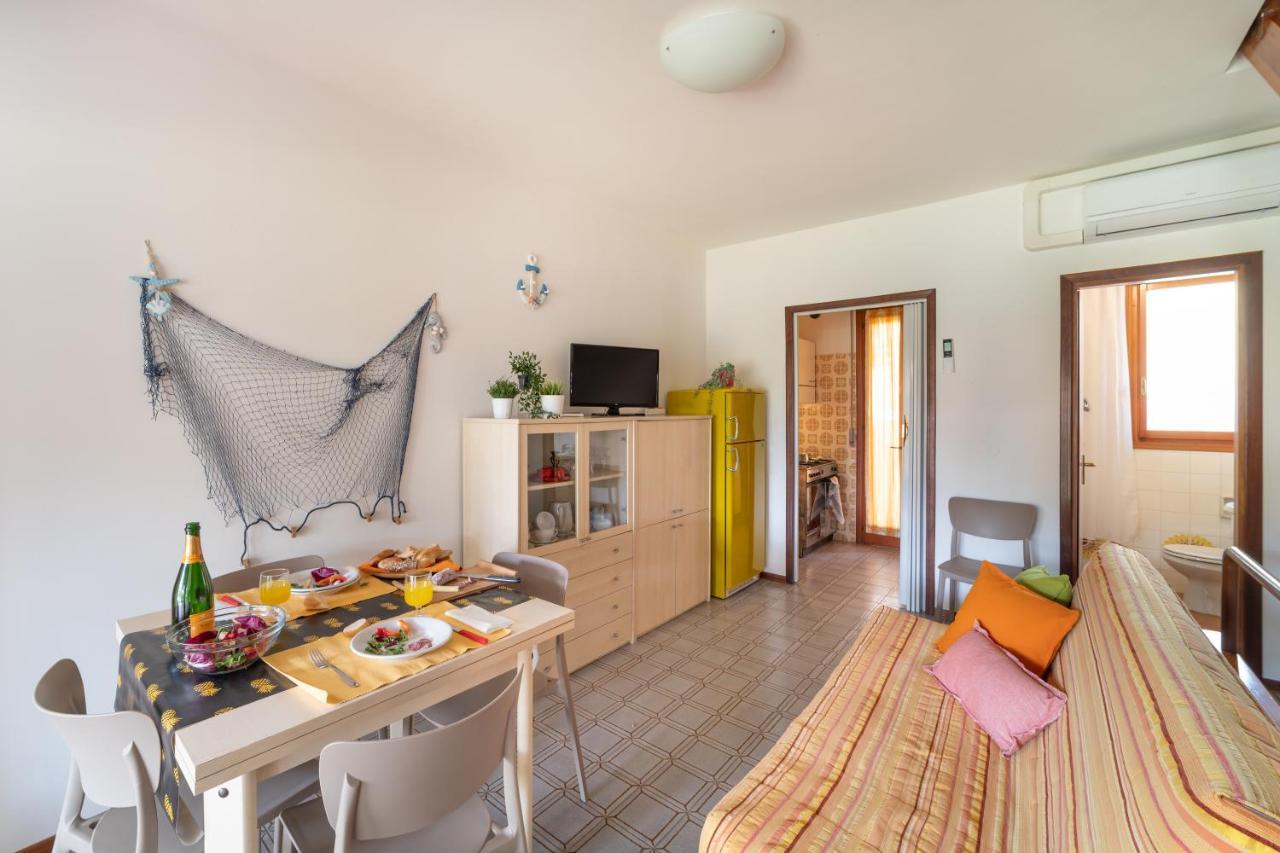 Villaggio Club Dei Pini Bibione Bagian luar foto